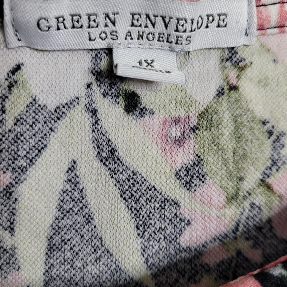 Green Envelope blouse - Picture 2 of 4